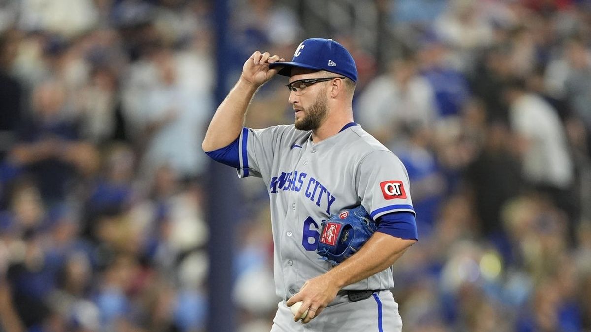  Royals send out surging Noah Cameron, try to even series with Marlins 