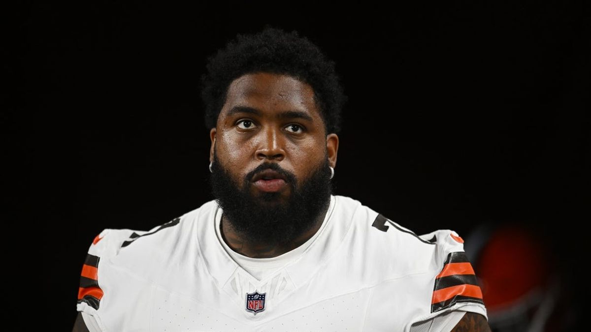  NFL fines Browns T Tytus Howard for tripping 