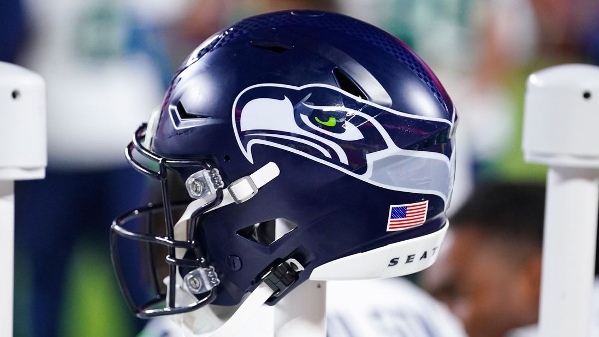 
            Seahawks officially complete sale to Khosla family
        