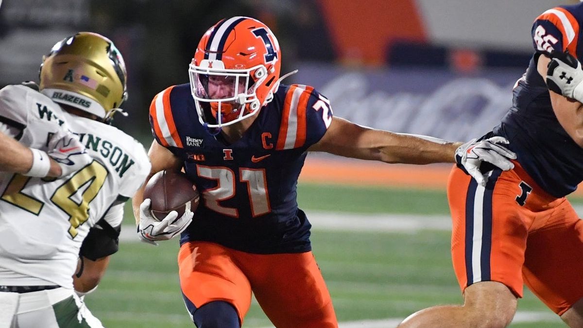 Pre-halftime Hail Mary sparks Illinois to victory over UAB Pre-halftime Hail Mary sparks Illinois to victory over UAB