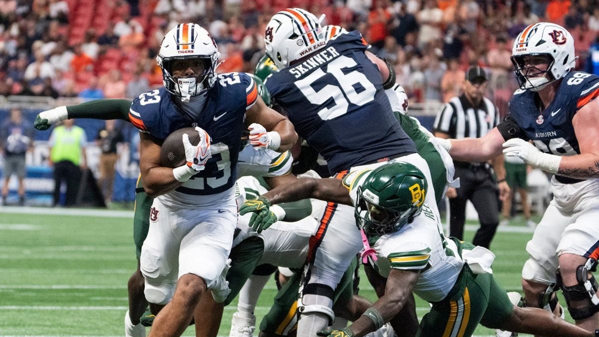  Auburn stops Baylor on 2-point attempt, escapes with win 