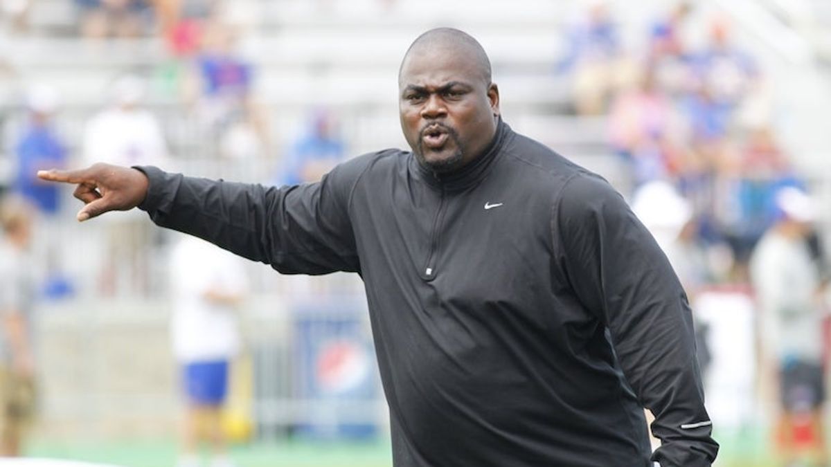 Deadspin | Q&A: Pepper Johnson On Drinking With Bill Belichick, Spygate, And Why The Jets Can't Get It Together