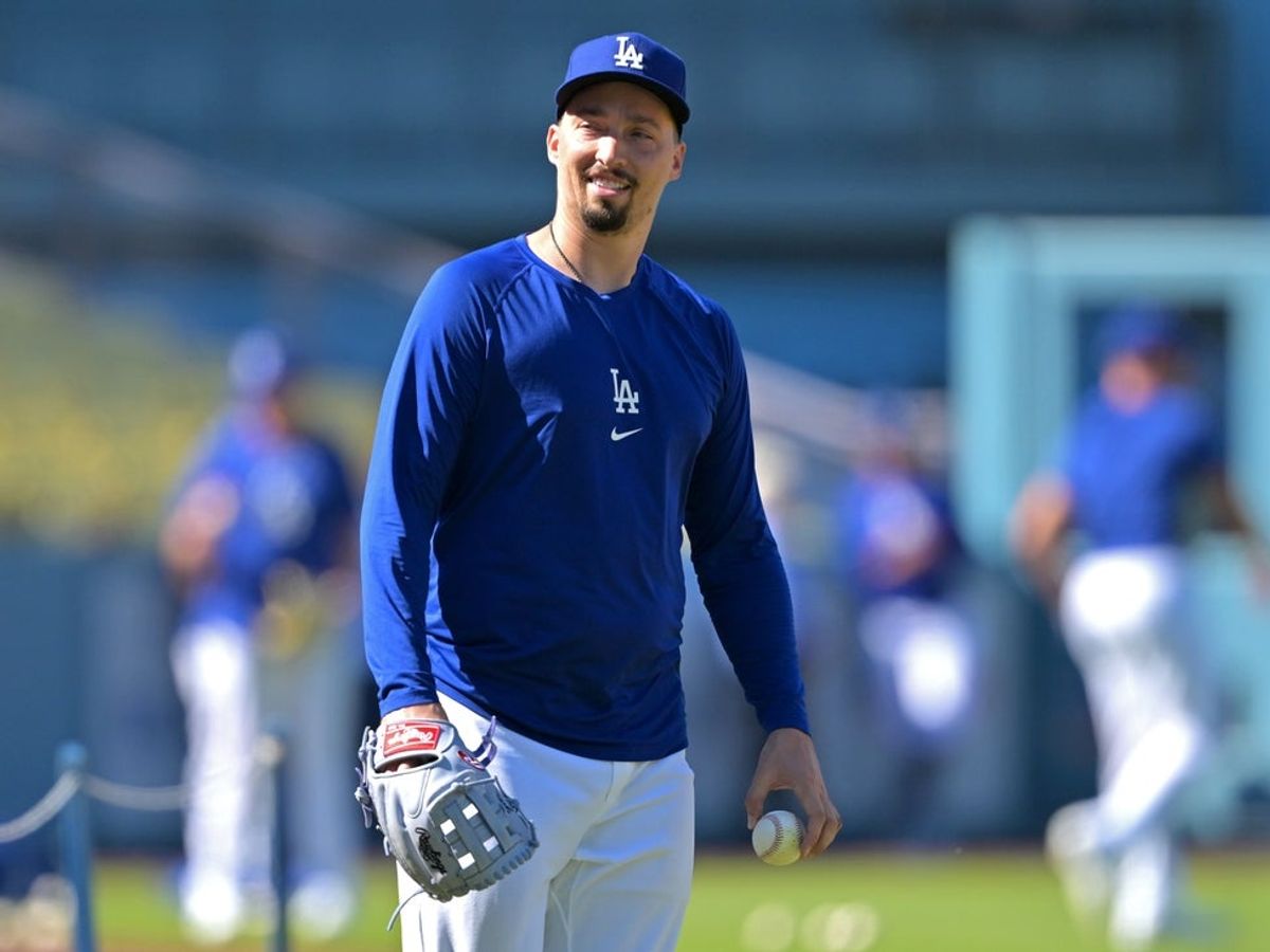 Deadspin | Blake Snell, dos Dodgers, se esforça para voltar aos