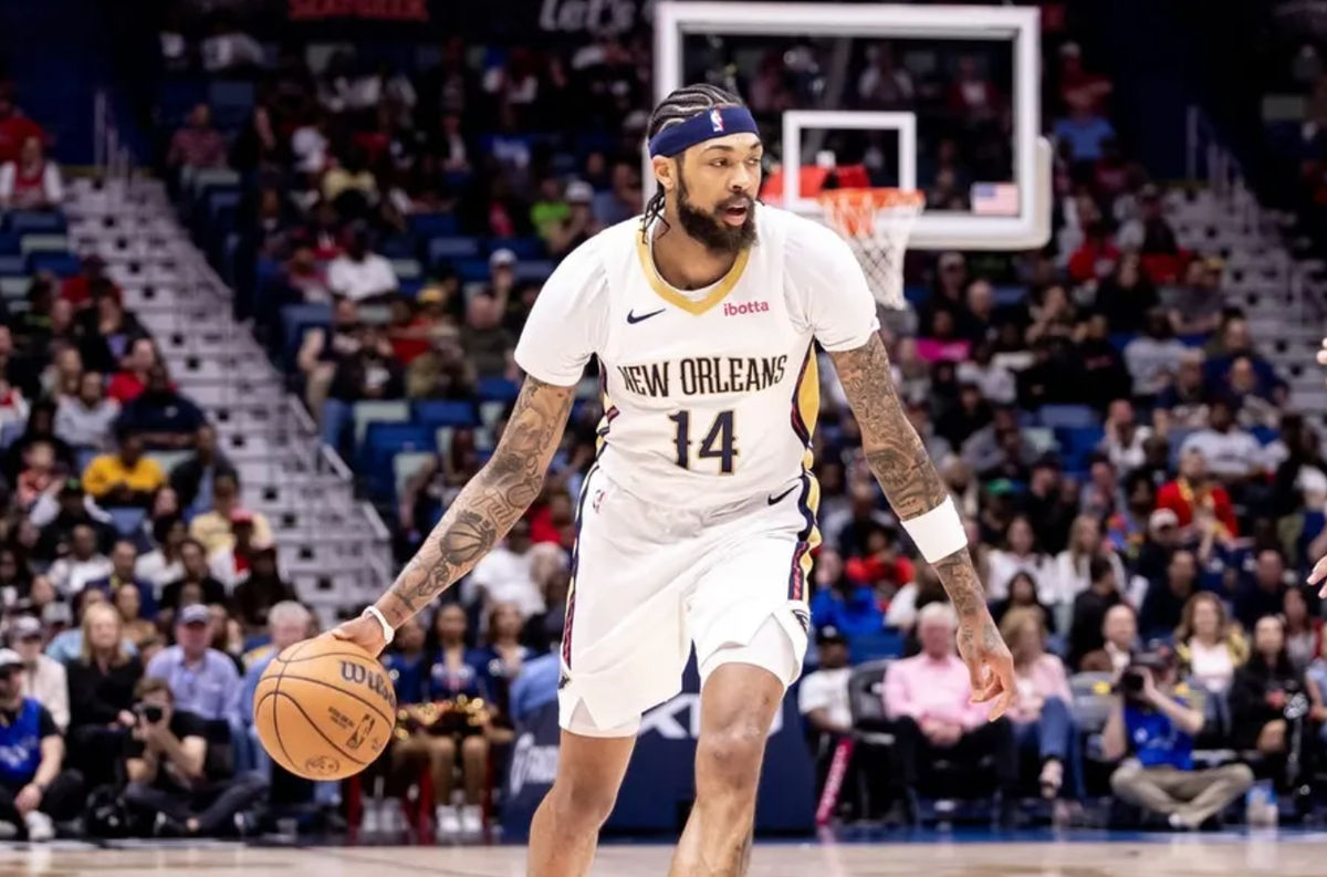Feb 25, 2024; New Orleans, Louisiana, USA; New Orleans Pelicans forward Brandon Ingram (14) dribbles against the Chicago Bulls during the first half at Smoothie King Center. credits: Stephen Lew-USA TODAY Sports