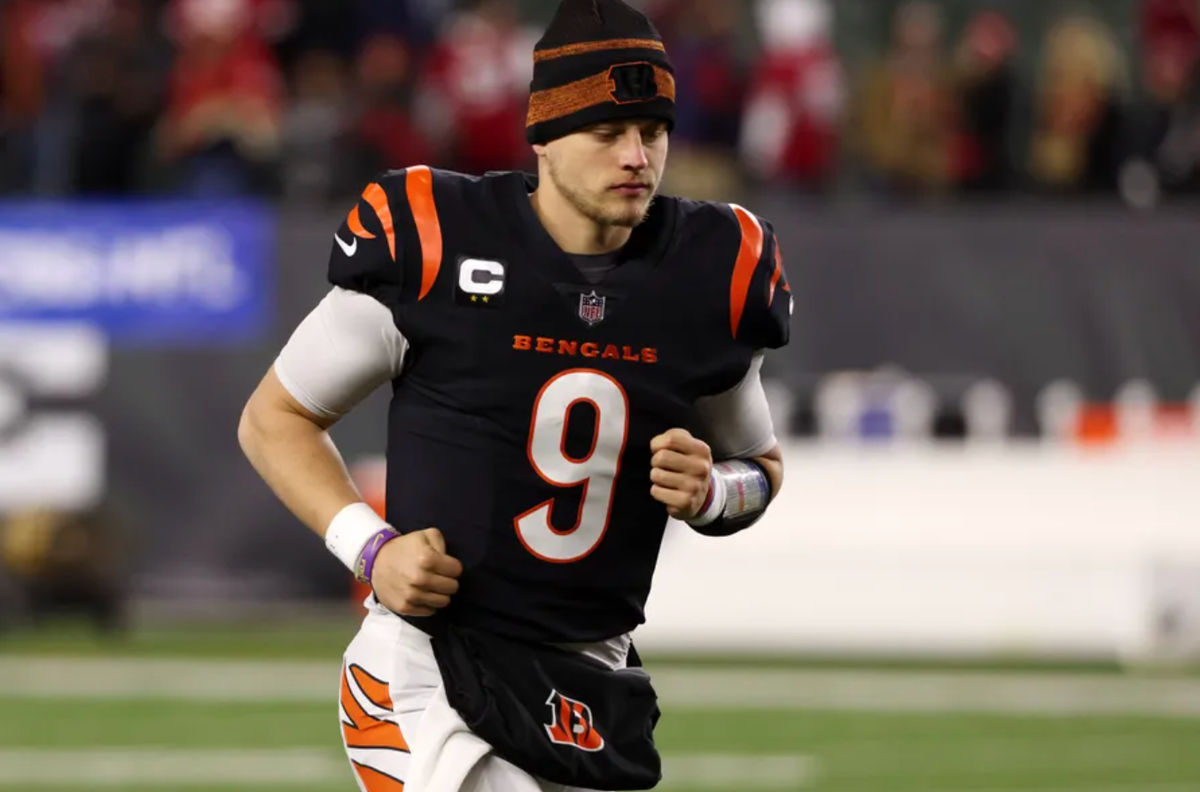 Joe Burrow showed up to Cincinnati Bengals training camp with a new haircut. source: Getty Images