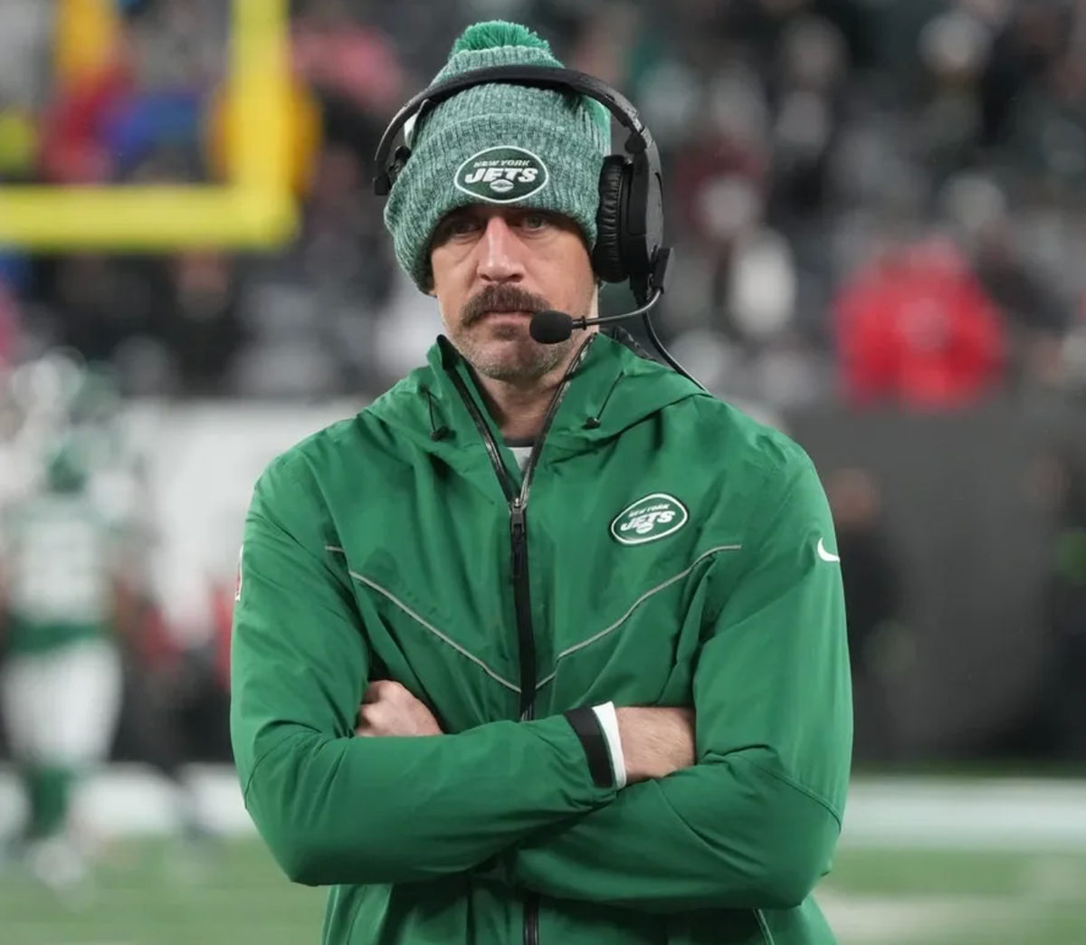East Rutherford, Nueva Jersey, 3 de diciembre de 2023: Aaron Rodgers de los Jets al margen, al final de la segunda mitad. Los Atlanta Falcons superaron a los NY Jets 13-8 en el MetLife Stadium el 3 de diciembre de 2023 en East Rutherford, Nueva Jersey. Créditos: Chris Pedota, NorthJersey.com / USA TODAY NETWORK