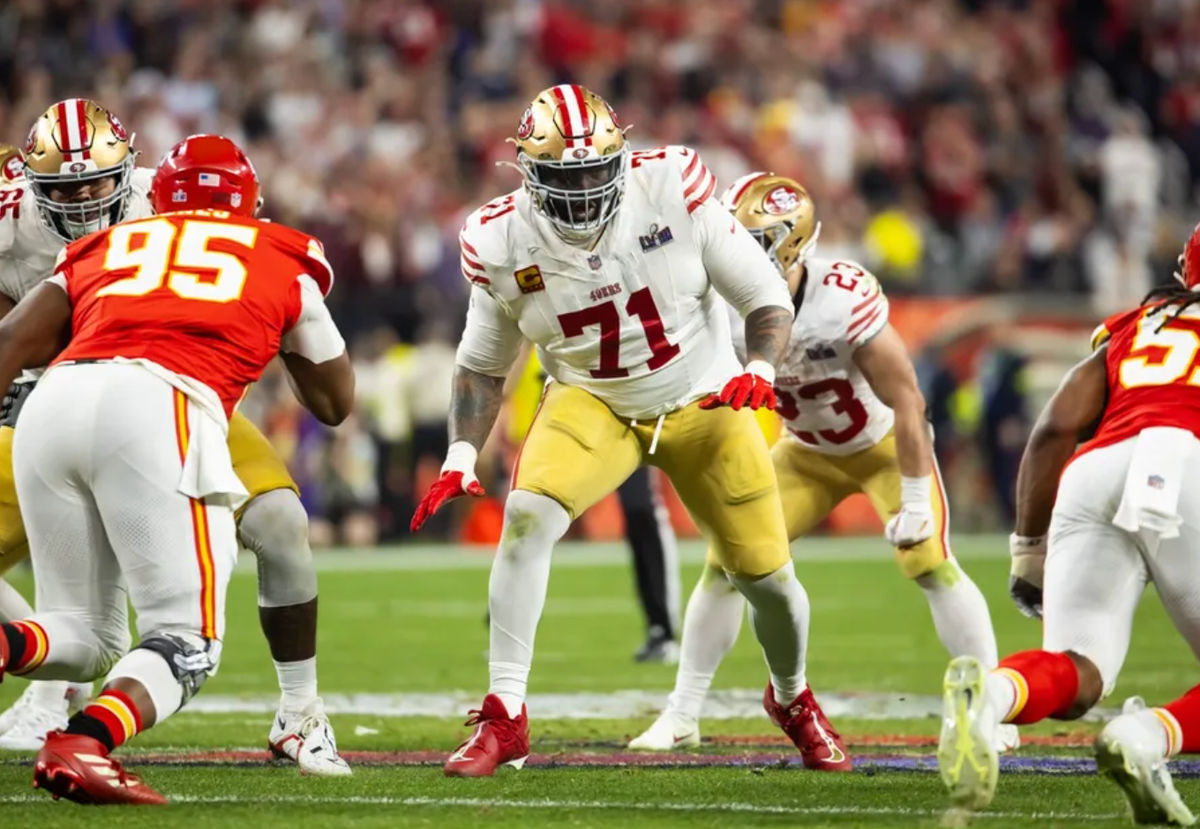 11 de febrero de 2024; Paradise, Nevada, EE. UU.; El ala defensiva de los San Francisco 49ers, Trent Williams (71), contra los Kansas City Chiefs en el Super Bowl LVIII en el Allegiant Stadium. Crédito obligatorio: Mark J. Rebilas-USA TODAY Sports