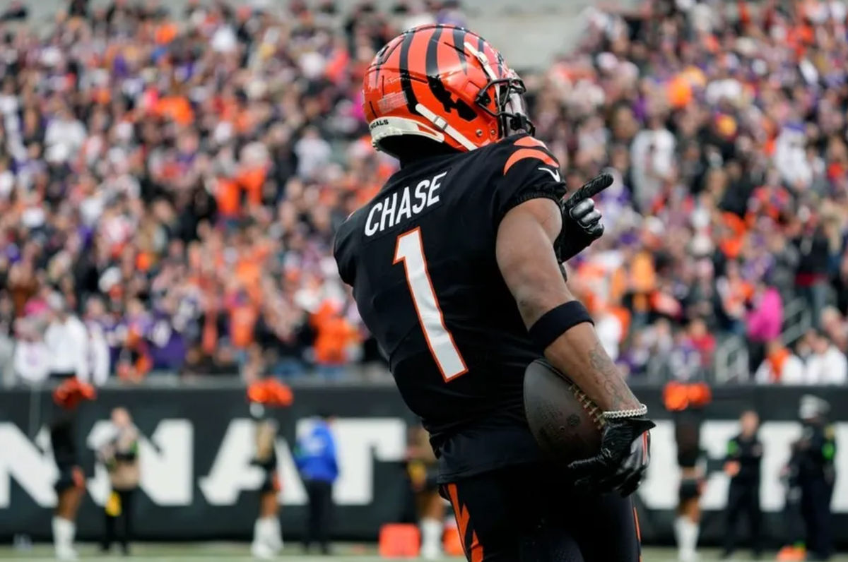 Cincinnati Bengals wide receiver Ja'Marr Chase (1) points to the crowd as the Bengals face the Minnesota Vikings at Paycor Stadium Saturday, December 16, 2023. credits: Cara Owsley/The Enquirer / USA TODAY NETWORK
