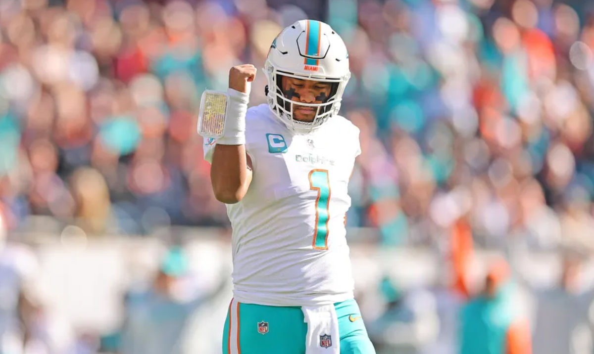 Tua Tagovailoa es el QB titular de los Miami Dolphins, pero ahora podría quedar fuera de juego nuevamente debido a una lesión aterradora.