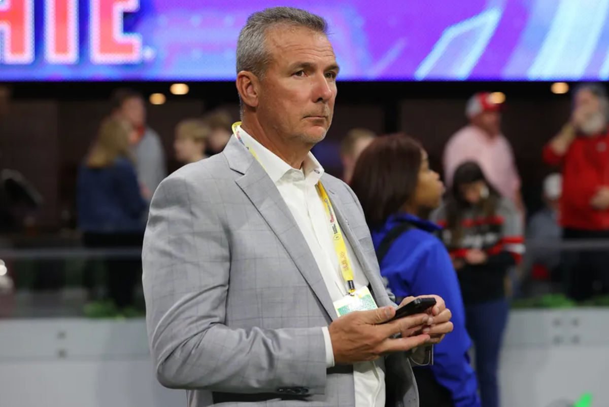 Ohio State poderia realmente trazer Urban Meyer de volta? fonte: Getty Images