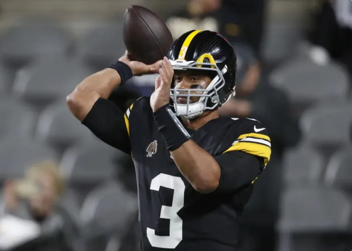 Oct 20, 2024; Pittsburgh, Pennsylvania, USA; Pittsburgh Steelers quarterback Russell Wilson (3) warms up before the game against the New York Jets at Acrisure Stadium. Mandatory Credit: Charles LeClaire-Imagn Images