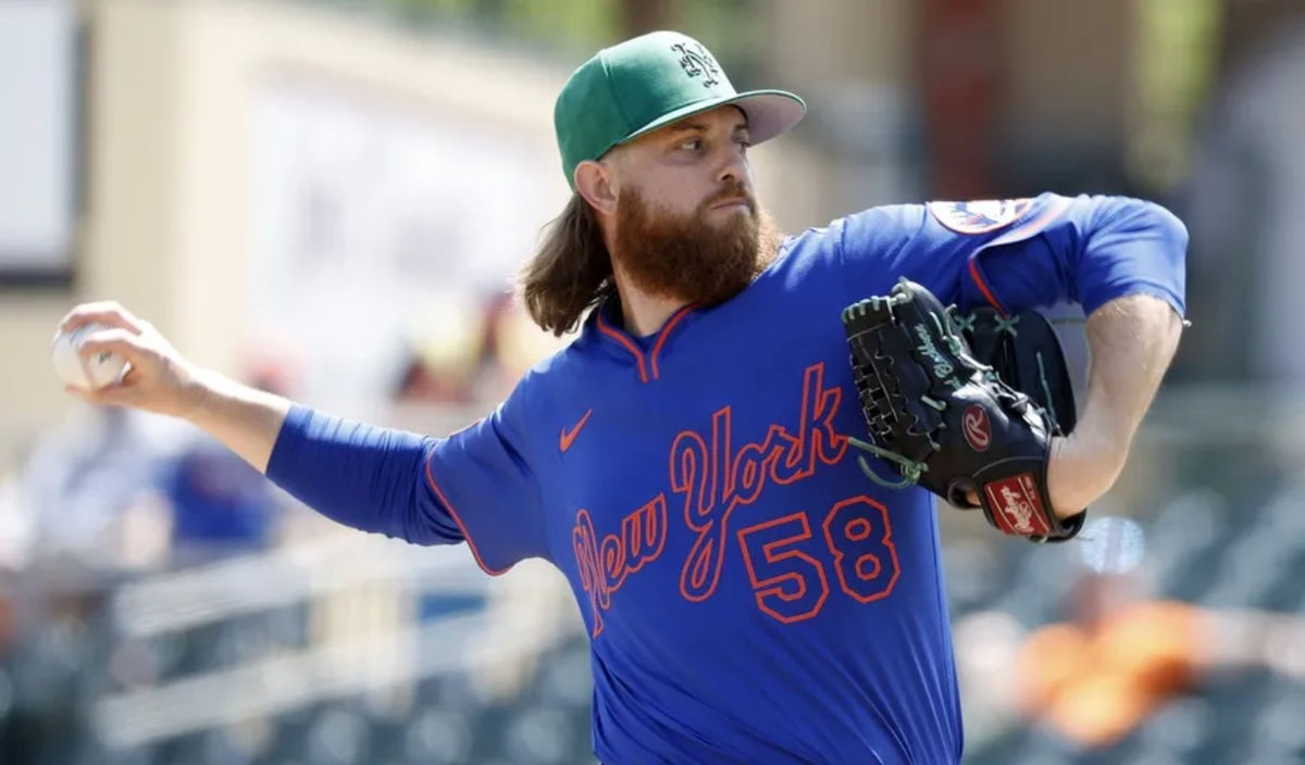 Mar 17, 2025; Jupiter, Florida, USA; New York Mets starting pitcher Paul Blackburn (58) pitches against the Miami Marlins during the first inning at Roger Dean Chevrolet Stadium. Mandatory Credit: Rhona Wise-Imagn Images