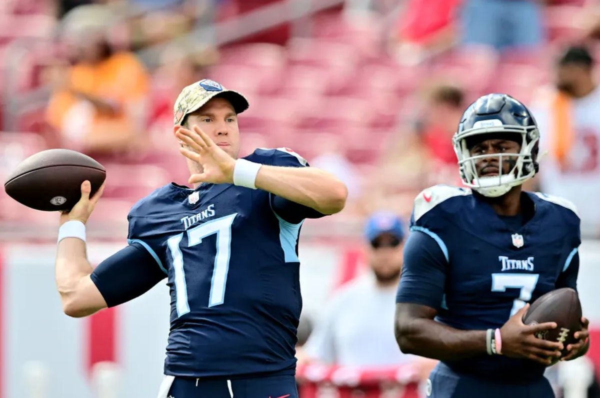 Ryan Tannehill (17) and Malik Willis. source: Getty Images