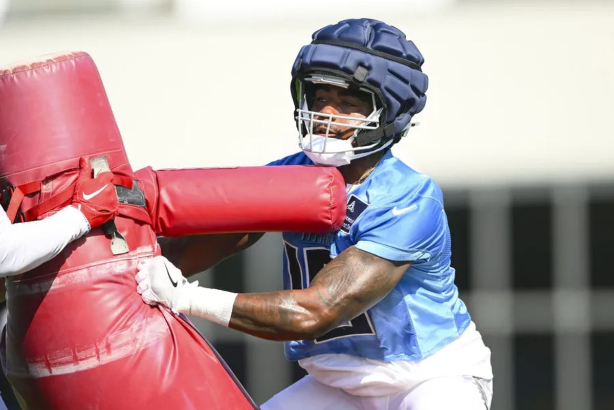 2025. gada 23. jūlijs; Nešvilla, TN, ASV; Tennessee Titans plašais uztvērējs Treylon Burks (16) iziet treniņus treniņnometnes laikā Ascension Saint Thomas Sports Park. Obligāts kredīts: Stīvs Roberts-Imagnēts attēli