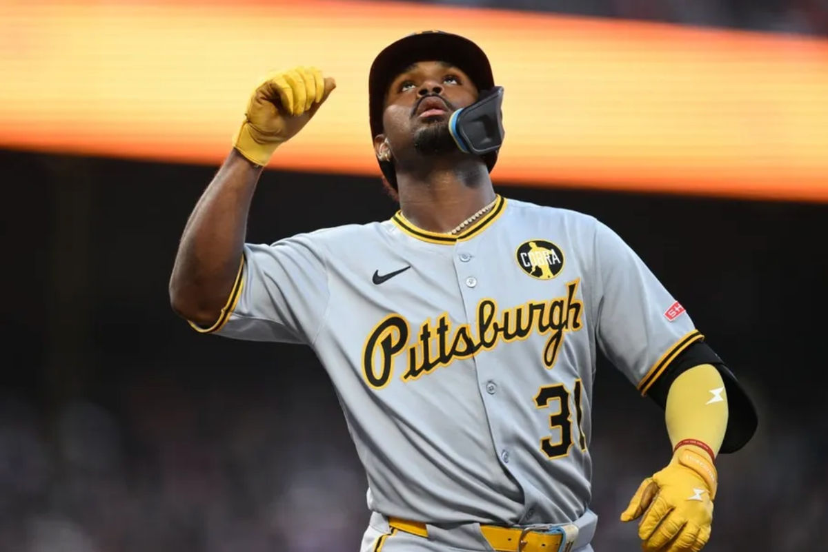 Jul 29, 2025; San Francisco, California, USA; Pittsburgh Pirates shortstop Liover Peguero (31) celebrates his solo home run against the San Francisco Giants during the fifth inning at Oracle Park. Mandatory Credit: Eakin Howard-Imagn Images