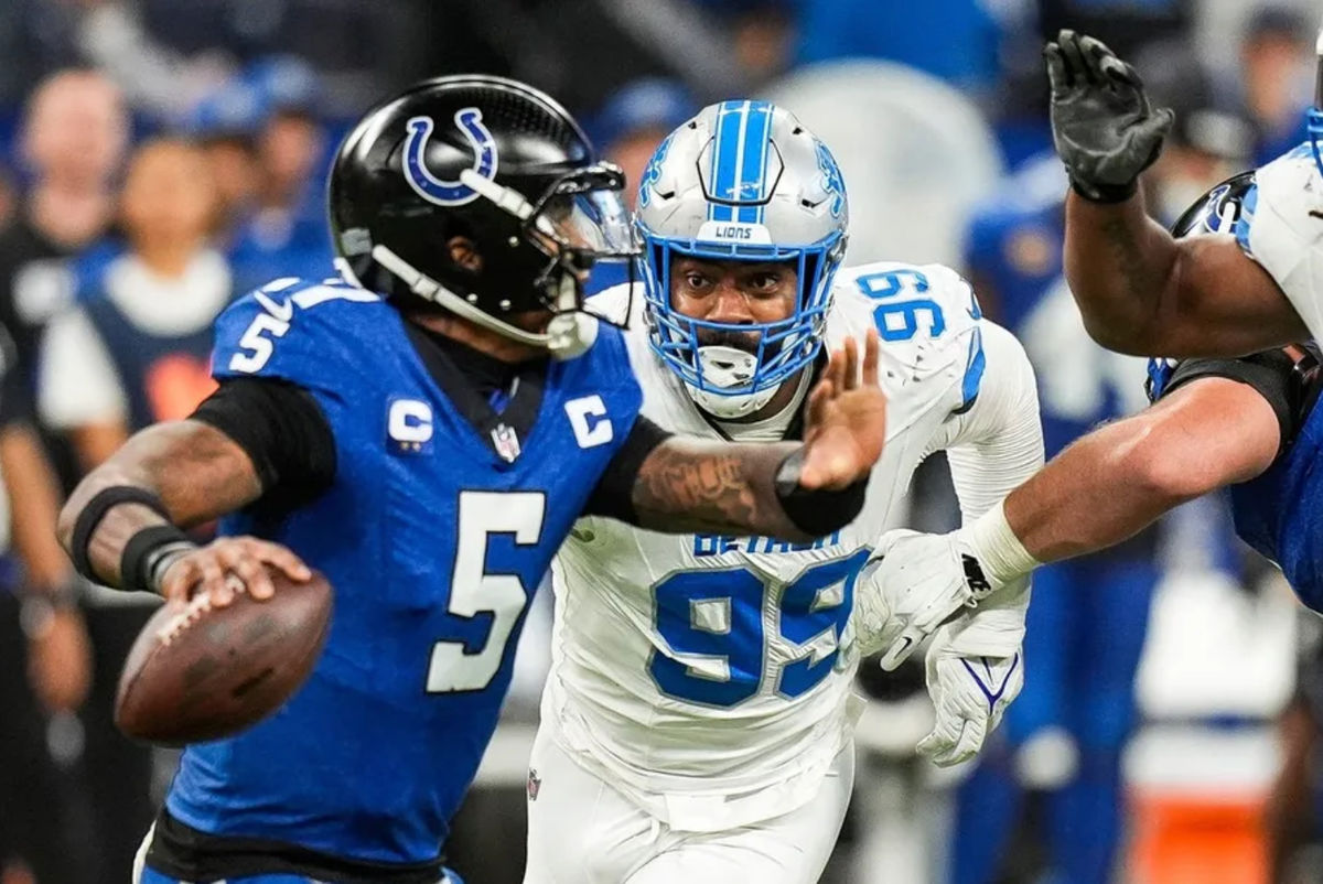 Detroit Lions defensive end Za'Darius Smith (99) pressures Indianapolis Colts quarterback Anthony Richardson (5) during the second half at Lucas Oil Stadium in Indianapolis, Ind. on Sunday, Nov. 24, 2024. PHOTO USA TODAY SPORTS IMAGES
