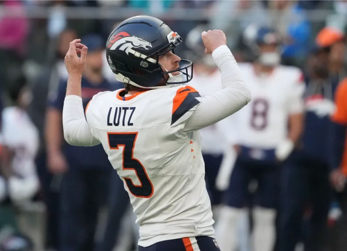 Oct 12, 2025; Tottenham, United Kingdom; Denver Broncos kicker Wil Lutz (3) kicks a field goal against the New York Jets during an NFL International Series game at Tottenham Hotspur Stadium. Mandatory Credit: Kirby Lee-Imagn Images