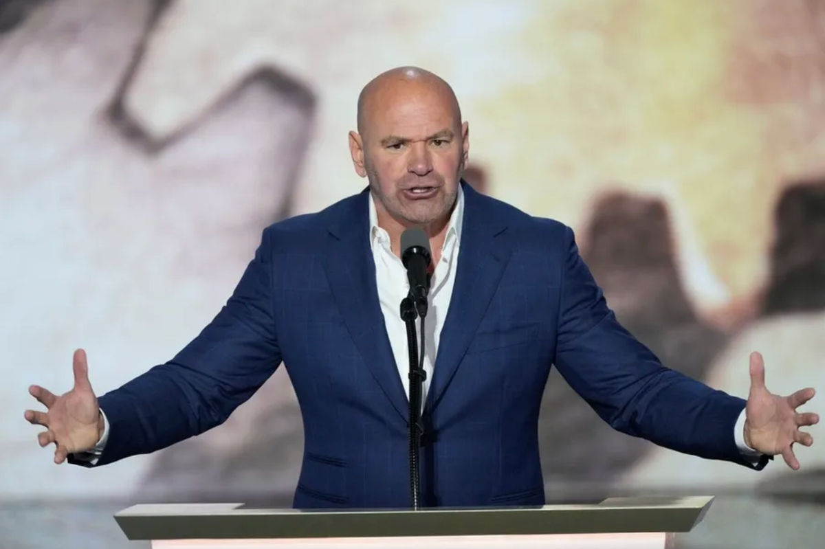 Dana White, CEO do Ultimate Fighting Championship, apresenta o candidato republicano à presidência, Donald J. Trump, durante o último dia da Convenção Nacional Republicana.