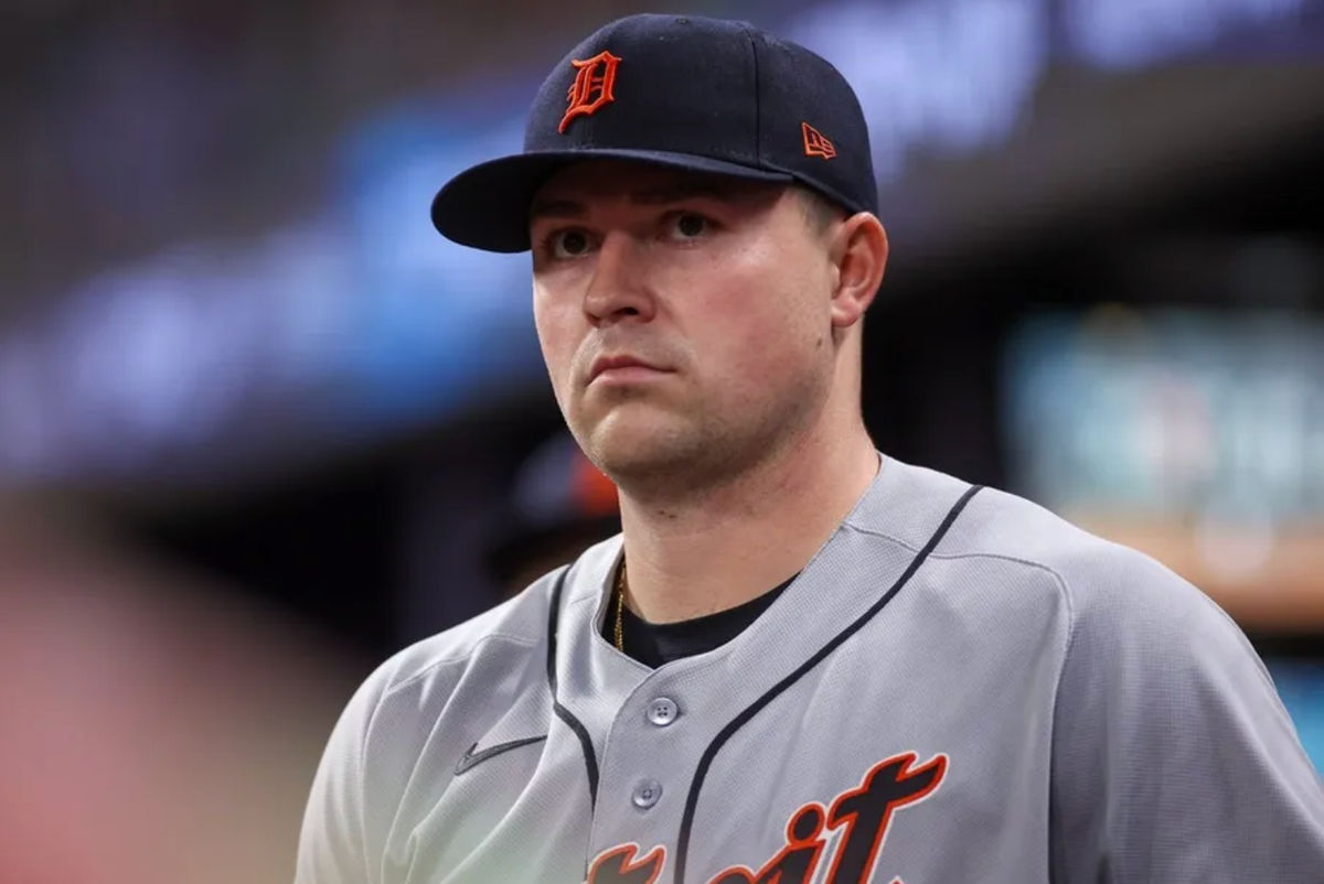 29 de abril de 2026; Atlanta, Geórgia, EUA; O arremessador titular do Detroit Tigers, Tarik Skubal (29), no banco de reservas contra o Atlanta Braves na sétima entrada no Truist Park. Crédito obrigatório: Brett Davis-Imagn Images
