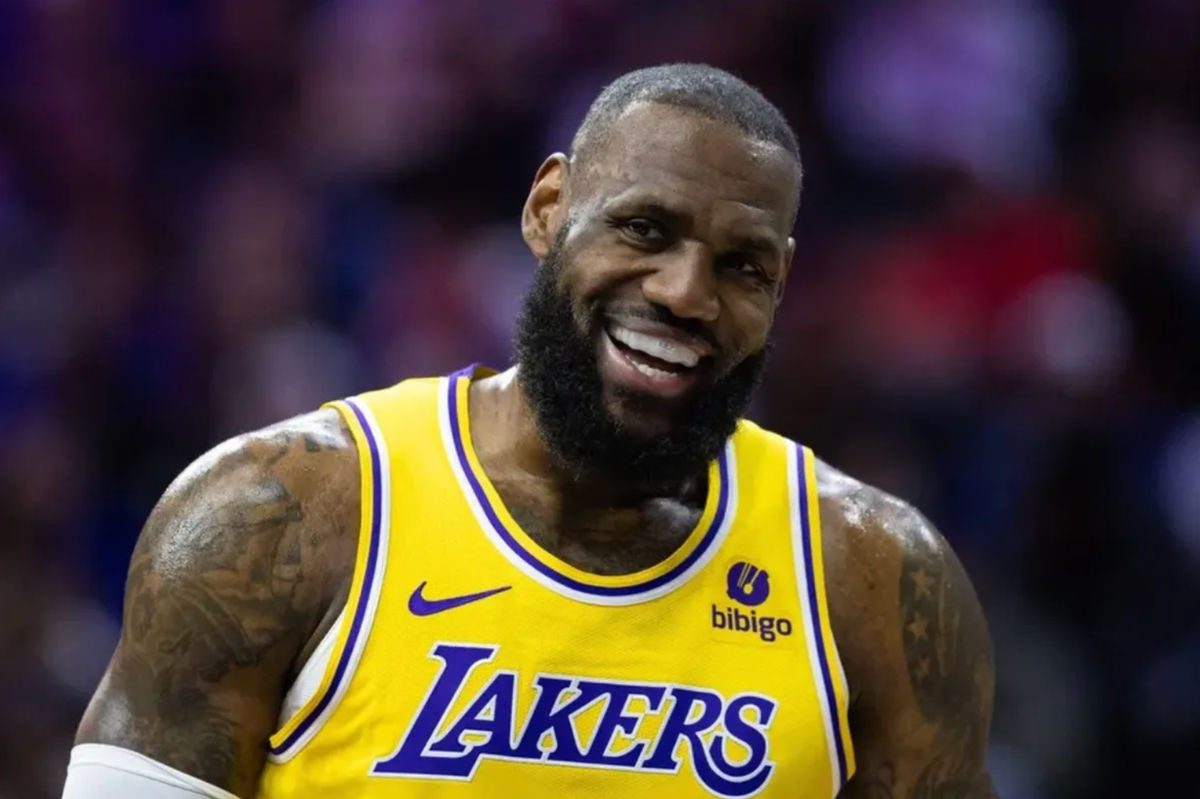Nov 27, 2023; Philadelphia, Pennsylvania, USA; Los Angeles Lakers forward LeBron James (23) smiles after a Philadelphia 76ers foul during the first quarter at Wells Fargo Center. Mandatory Credit: Bill Streicher-Imagn Images