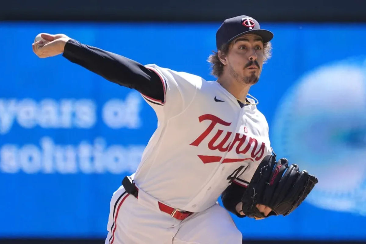 3 de maio de 2026; Minneapolis, Minnesota, EUA; O arremessador titular do Minnesota Twins, Joe Ryan (41), arremessa para o Toronto Blue Jays na primeira entrada no Target Field. Crédito obrigatório: Bruce Kluckhohn-Imagn Images