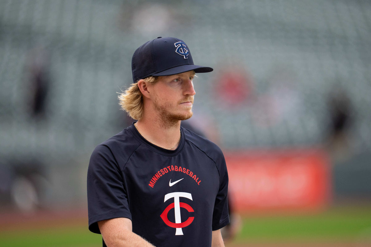 21 de setembro de 2026; São Francisco, Califórnia, EUA; RETRATO: Ben Ross (1), shortstop do Minnesota Twins, durante o treino de rebatidas antes do início do jogo contra o San Francisco Giants no Oracle Park. Crédito obrigatório: Neville E. Guard-Imagn Images
