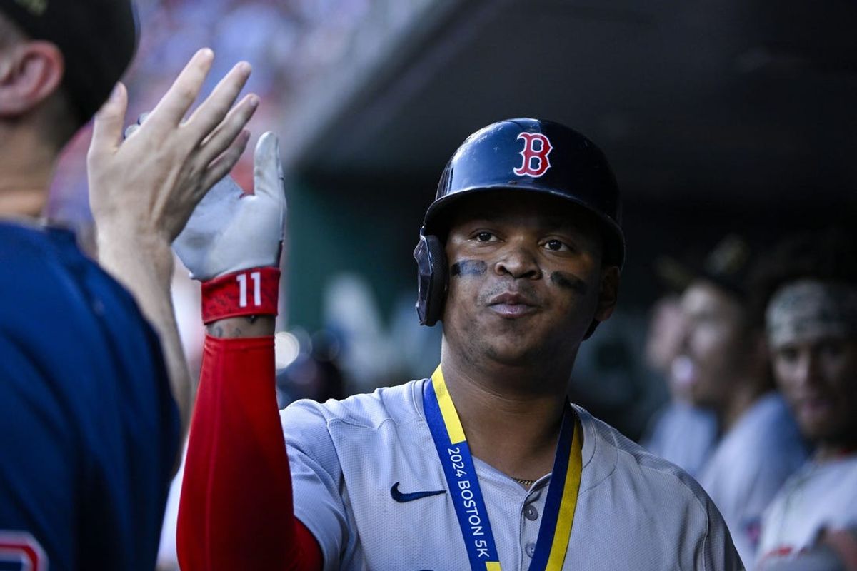 Rafael Devers homers in 6th straight game, sets Red Sox record 