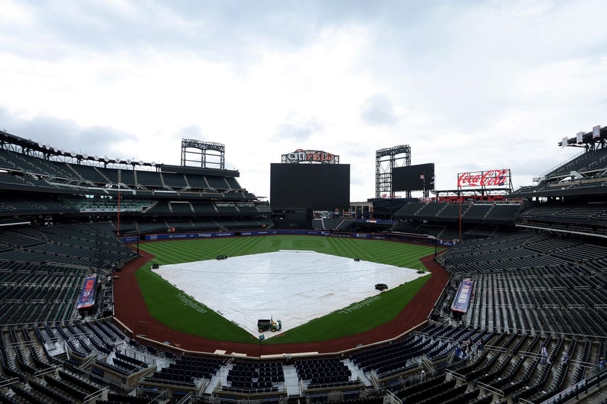 Dodgers-Mets rained out; doubleheader Tuesday