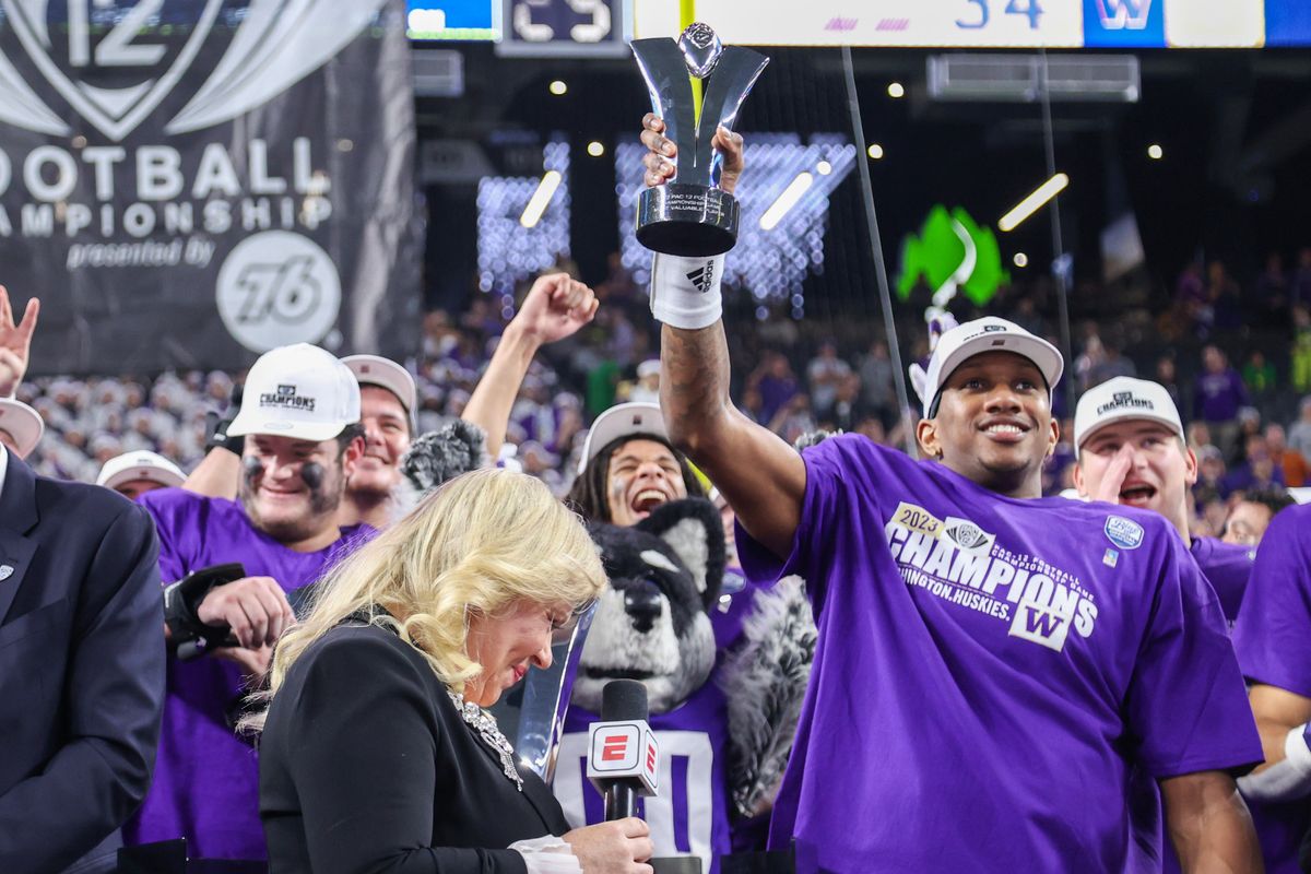 Washington is giving Pac-12 football a beautiful swan song