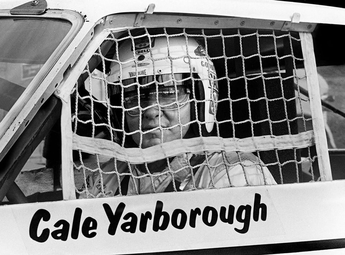 Cale Yarborough, 3-time NASCAR champ, dies at 84