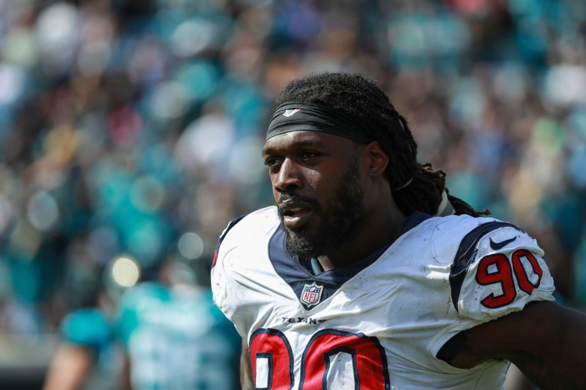 What&#39;s Going On With Jadeveon Clowney?