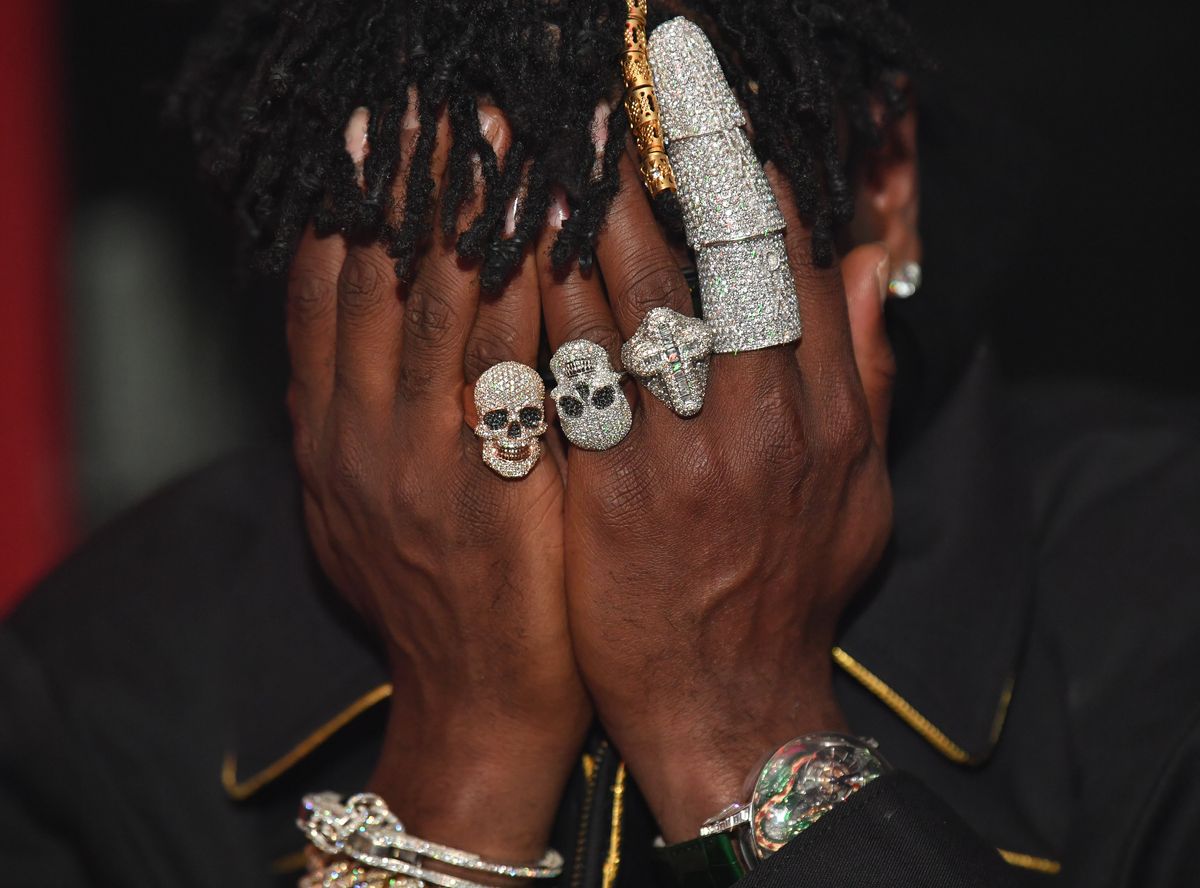 Antonio Brown won't pay jeweler for finger pieces that he says fuels 'super orgasms' [Update]