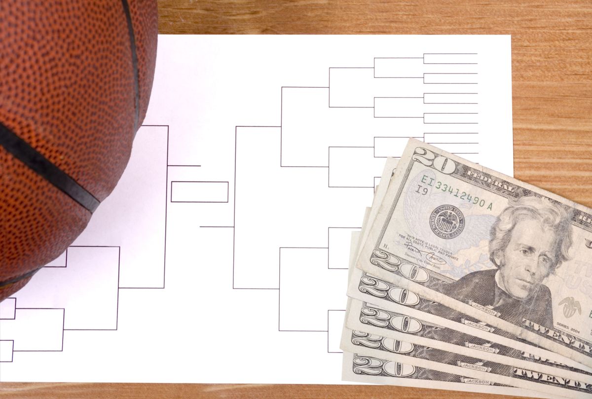 How to fill out a March Madness bracket and other lies