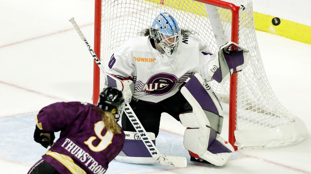 200 Women&#39;s Hockey Players Pledge To Boycott North American Pro Leagues