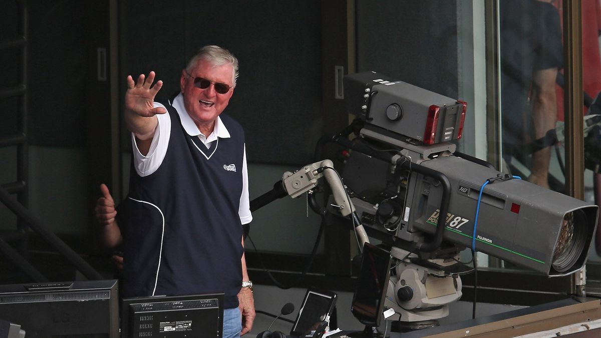 White Sox Fans To Endure One More Partial Season Of Hawk Harrelson