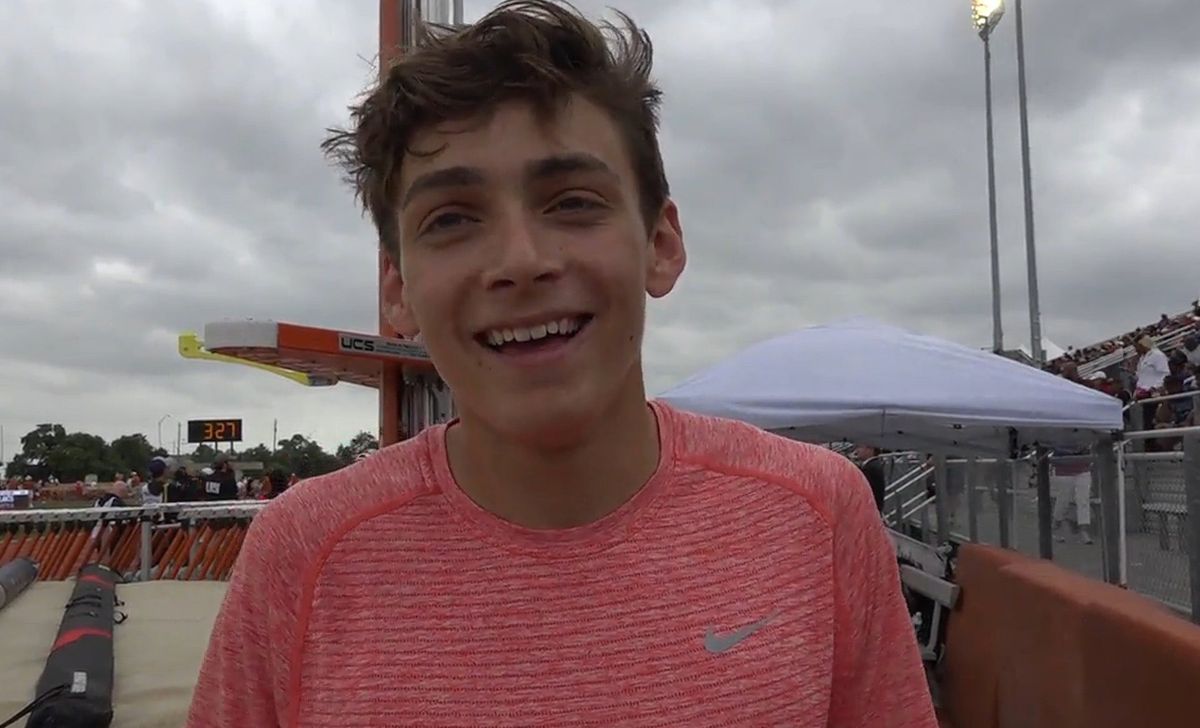 High School Pole Vaulter Annihilates Pro Field, Breaks A Bunch Of Records