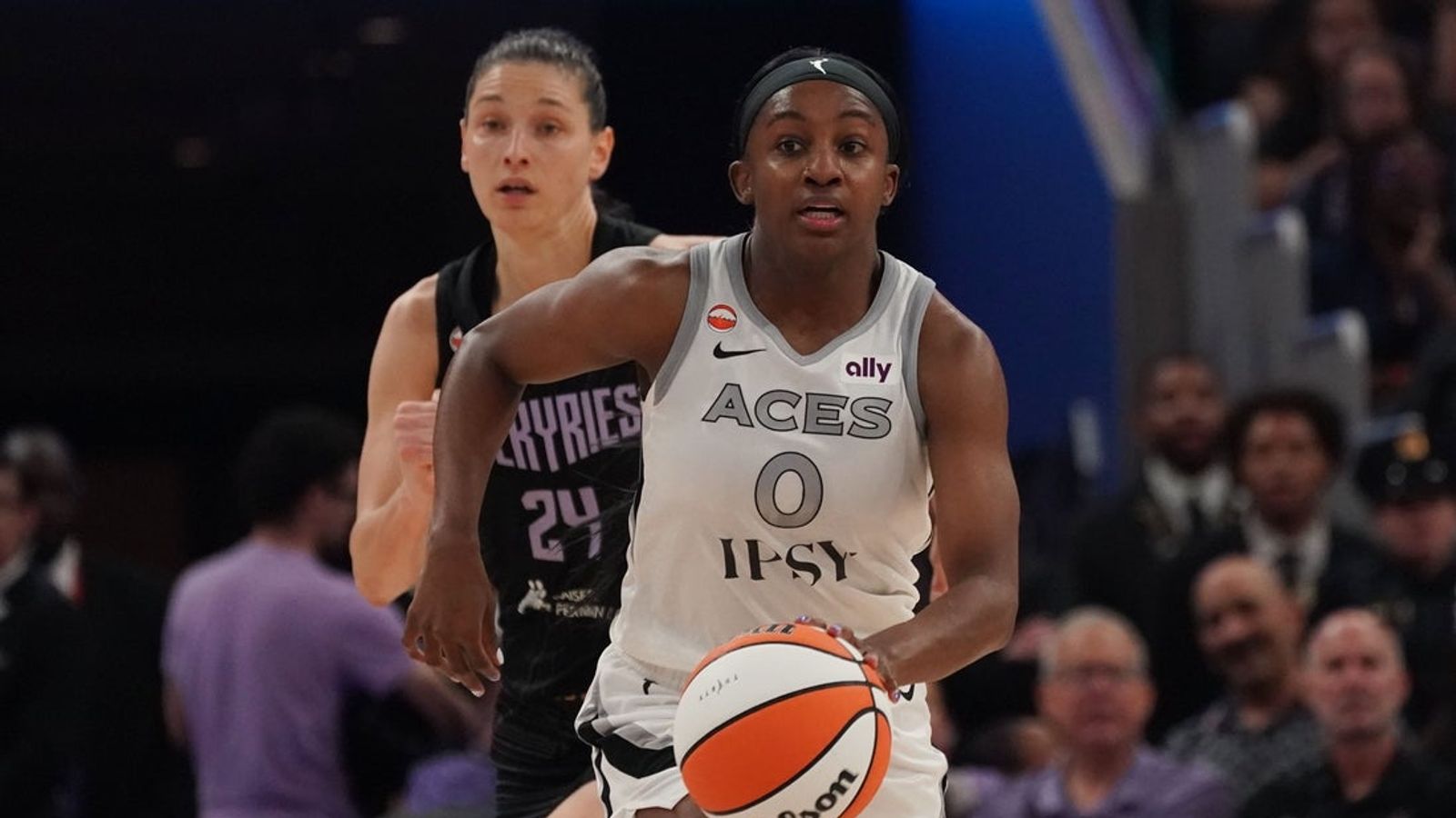 Deadspin | Aces dominate in the paint, down Valkyries