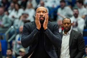 Hand-Picking Your Successor in College Basketball Isn’t Such a Good Idea