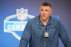 Mike Vrabel Won’t Attend Day 3 of NFL Draft With Patriots Due To Counseling