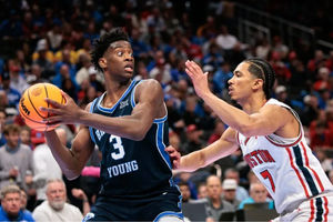 A decisão de AJ Dybantsa prova que o NIL (Nenhum direito de nomeação) ainda não consegue competir com o dinheiro da NBA.