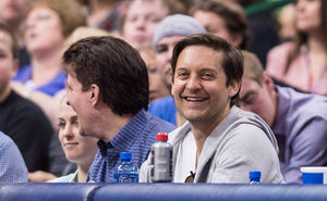 Tobey Maguire es el mejor jugador de póker famoso de todos los tiempos, y con mucha diferencia.
