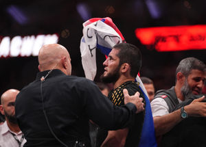 Islam Makhachev no UFC 330: 7 recordes que definem o debate sobre o GOAT (Maior de Todos os Tempos)