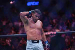 O futuro de Paulo Costa no UFC está mais incerto do que nunca.
