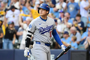 Los Dodgers deberían considerar dejar a Shohei Ohtani en el banquillo para el tercer partido de la Serie de Campeonato de la Liga Nacional.