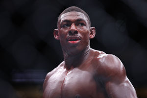 Joaquín Buckley pasa de ser el favorito con -300 a ser el no favorito en UFC Edmonton.