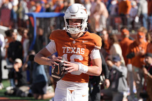 Puede que a Arch Manning se le esté acabando el tiempo para salvar su carrera en Texas.