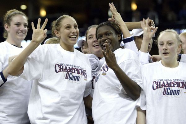 Top 12 March Madness performances by current and ex-WNBA stars