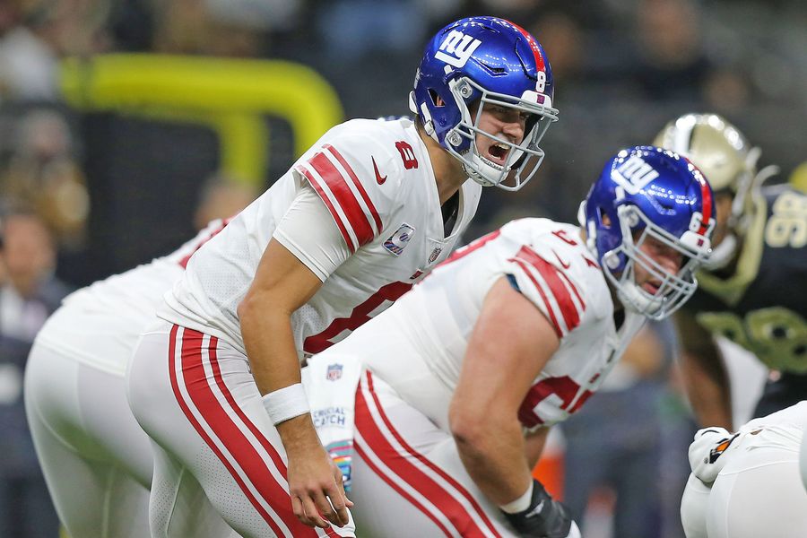 Daniel Jones inches his way up to decent
