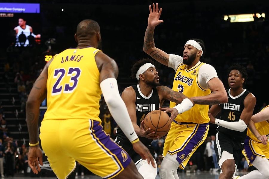 A lot riding on the line when Lakers visit Pelicans in regular-season finale