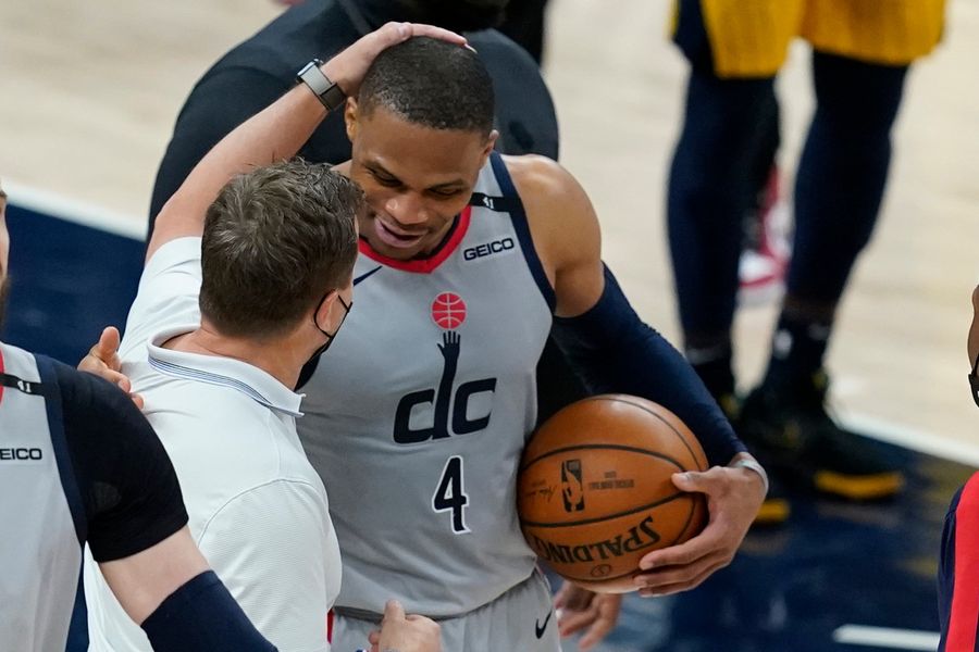 Westbrook joins Robertson atop triple doubles list, gives thanks to Big O